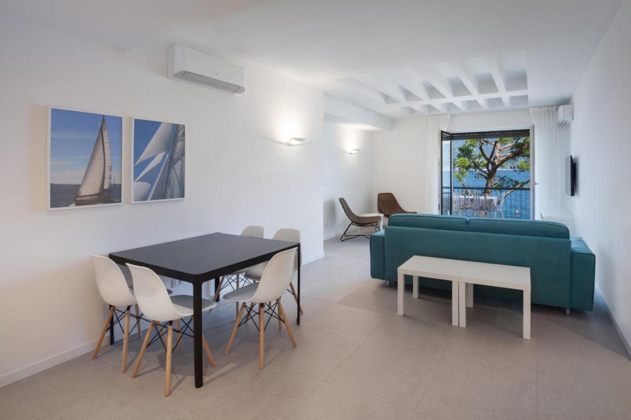 Apartment Azzurro Torri Del Benaco Luaran gambar